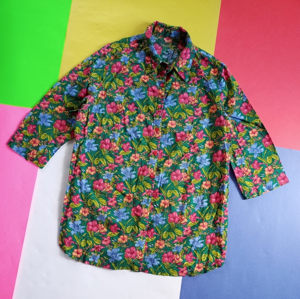 Vintage Floral Button-Down Shirt in Green, Pink, Blue